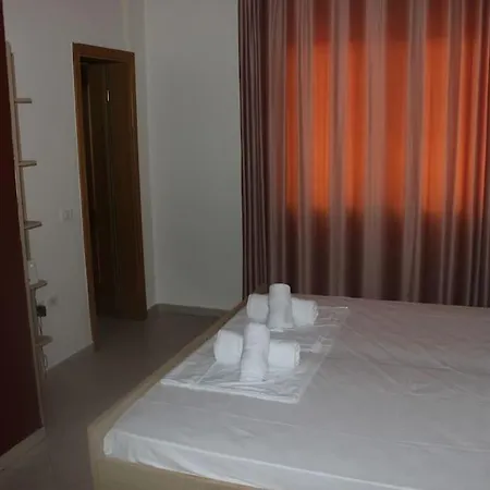 Lavandula Ring * تيرانا